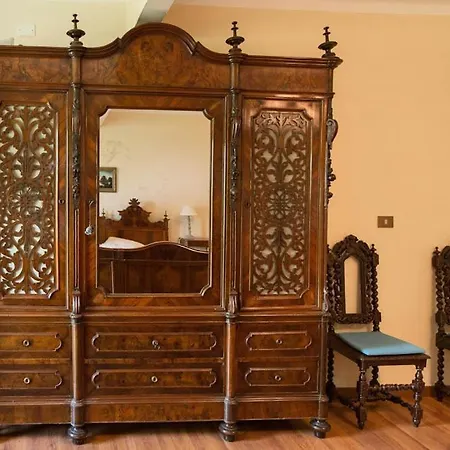 Tabiano Castello Sleeps 14 With Pool And Wifi