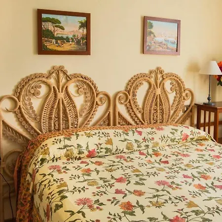 Tabiano Castello Sleeps 14 With Pool And Wifi