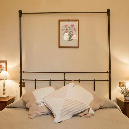 别墅 Tabiano Castello Sleeps 14 With Pool And Wifi